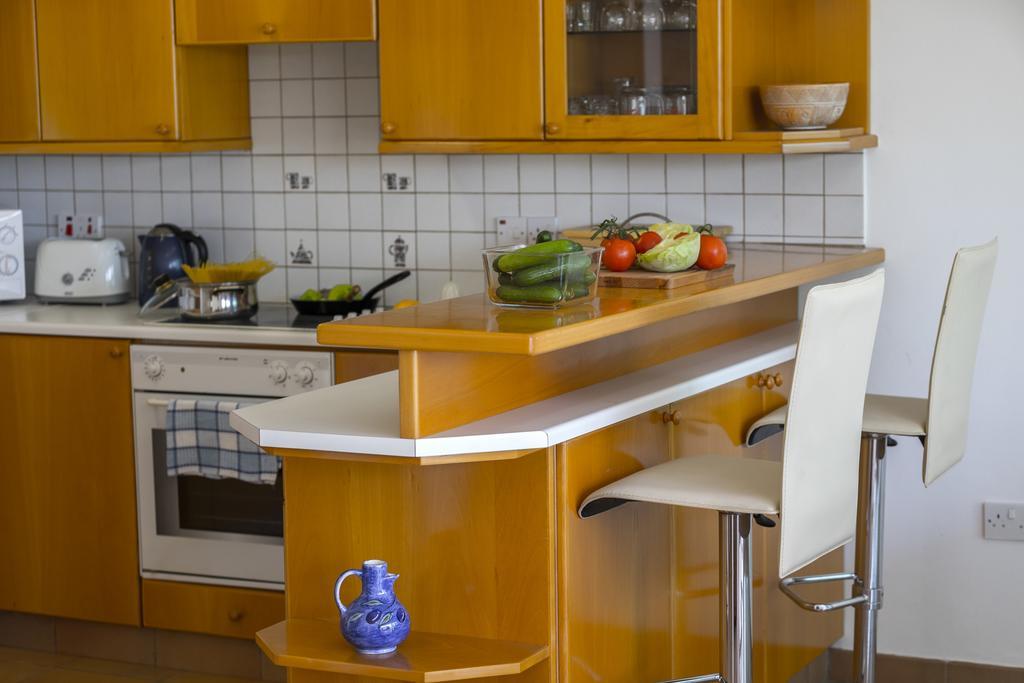 Protaras Beachfront Sirina Lina Suite Paralimni Exteriör bild