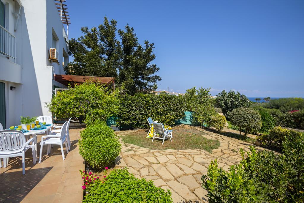 Protaras Beachfront Sirina Lina Suite Paralimni Exteriör bild