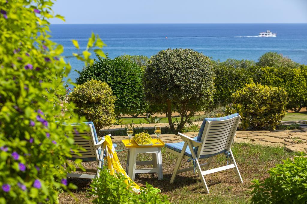 Protaras Beachfront Sirina Lina Suite Paralimni Exteriör bild