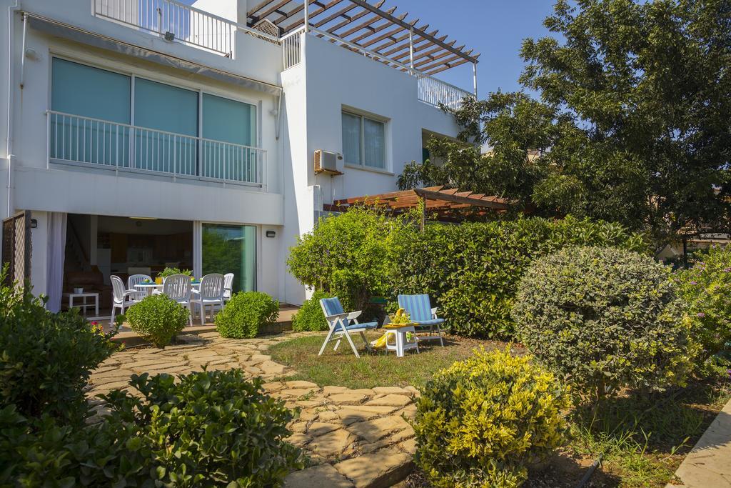 Protaras Beachfront Sirina Lina Suite Paralimni Exteriör bild