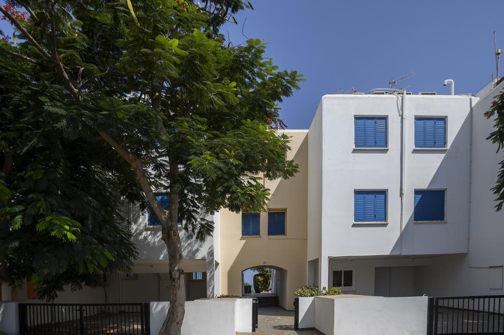 Protaras Beachfront Sirina Lina Suite Paralimni Exteriör bild